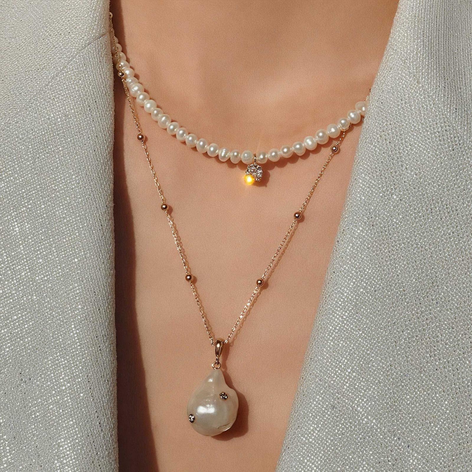 Pearl necklace